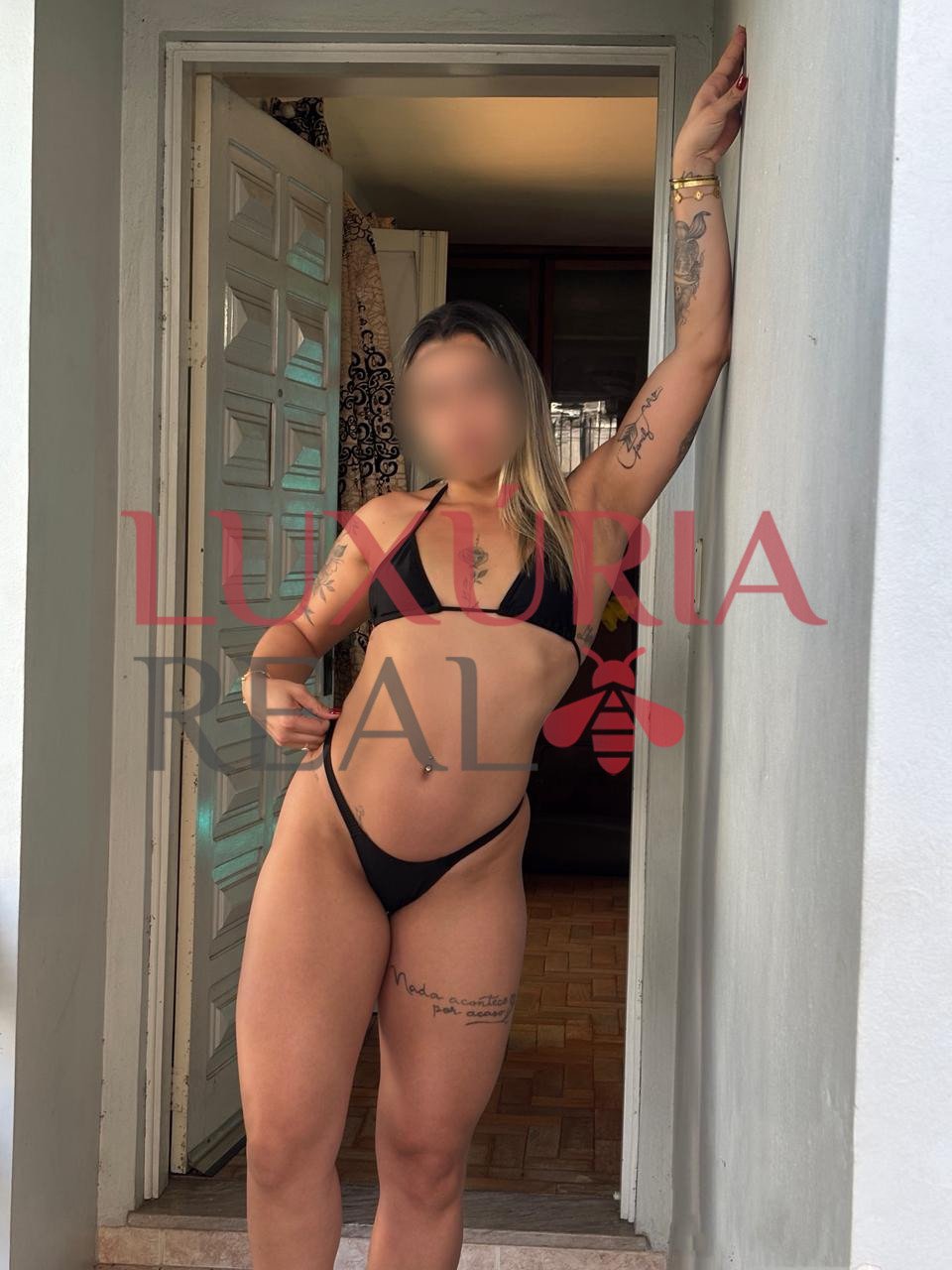 Foto Corpo com Rosto Coberto